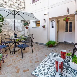 Guesthause Arbor Apartman
